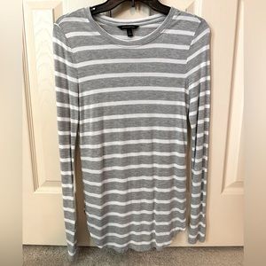 BANANA REPUBLIC Gray & White Long sleeve Tee - Size S